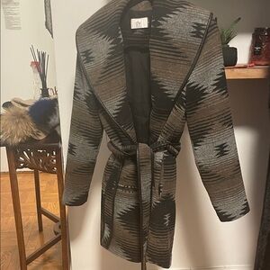 DV by Dolce Vita Women's Black and Brown Patterned Cape